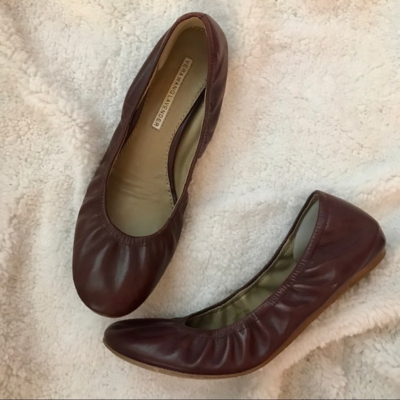 Vera Wang Lavender Flats in Burgundy - Picture 2 of 3